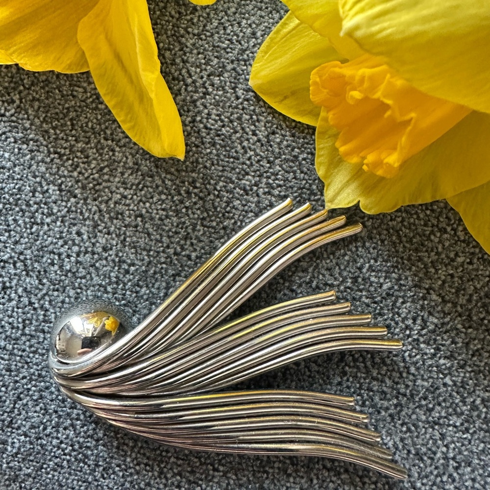Silver Tone Retro Wave Brooch - Sculptural Fan Design Kramer of New York